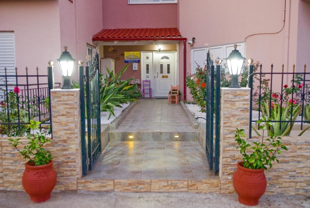 Margarita Αpartments Sea View Apartment Palaiochora Ngoại thất bức ảnh