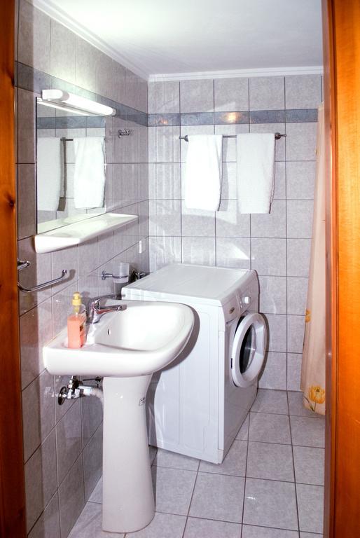 Margarita Αpartments Sea View Apartment Palaiochora Ngoại thất bức ảnh