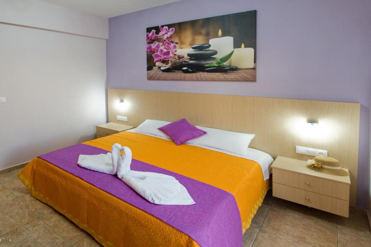 Margarita Αpartments Sea View Apartment Palaiochora Ngoại thất bức ảnh