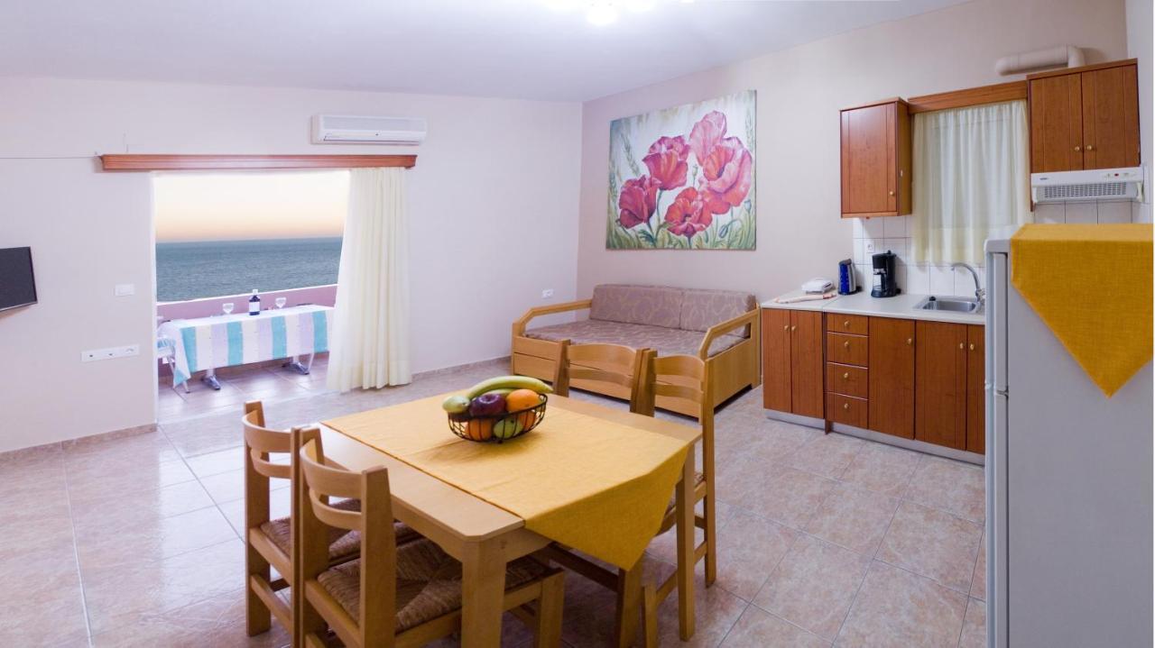 Margarita Αpartments Sea View Apartment Palaiochora Ngoại thất bức ảnh